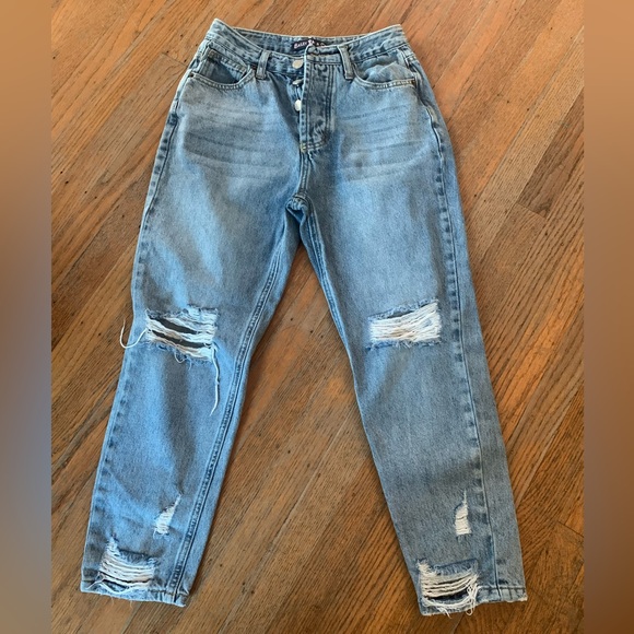 Star Stitched Pockets - Distressed High Waisted Mom Jeans - The Zinnia - Picture 4 of 8